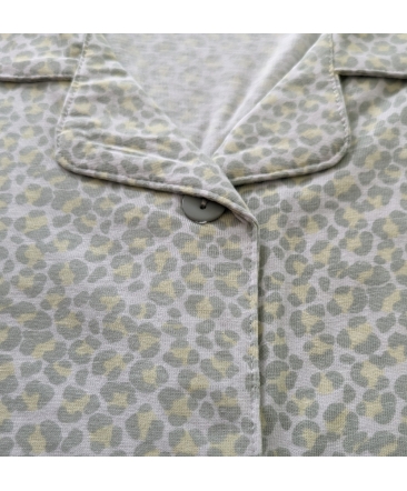 Slaapkleed korte mouwen knopen leopard Cocodream 614620 grijsgroen detail