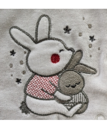 Kruippakje baby velours konijntje knuffel wit detail